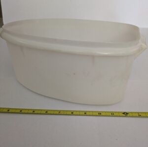Vintage Tupperware ham, roast turkey, chicken Saver Keeper container,no lid